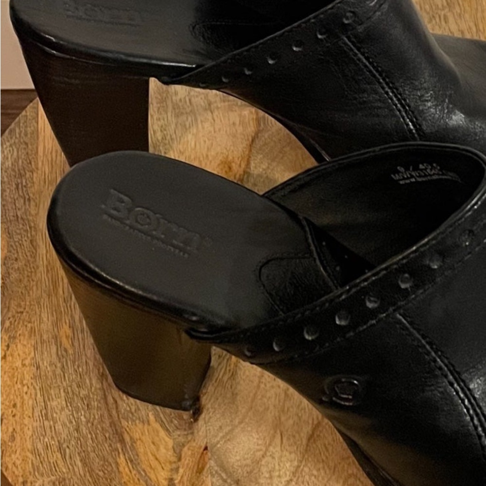 Born Clogs - Picture 7 of 8